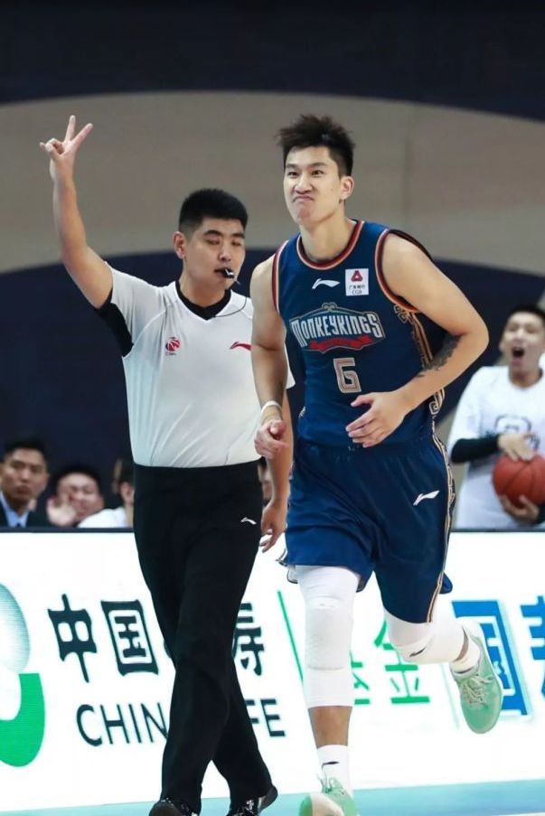 长春男篮战胜对手,迈向胜利之路